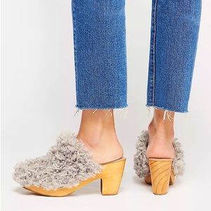 FREE PEOPLE CABIN FEVER CLOG HEELS